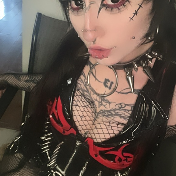 Meet your Posher, Jessica - Picture 3 of 6